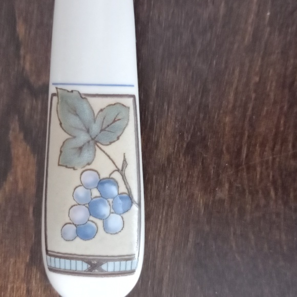 Mikasa Garden Harvest cake / pie server - Picture 2 of 4